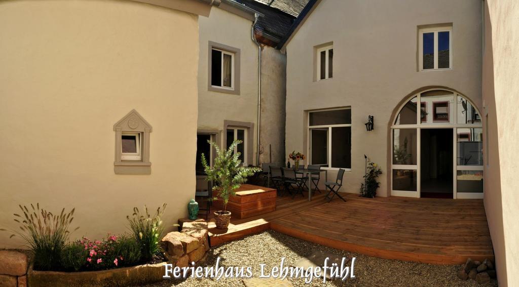 Lehmgefuehl, Design Vier, La Petite Maison Trier Exterior photo